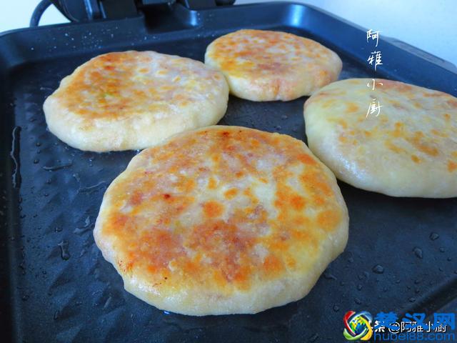 烙馅饼的家常做法，原来和面才是关键，这样做皮薄馅足不露馅