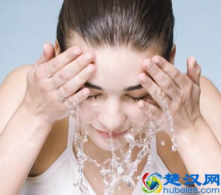 角质层薄皮肤干燥易过敏怎么办？专家教你春季防过敏