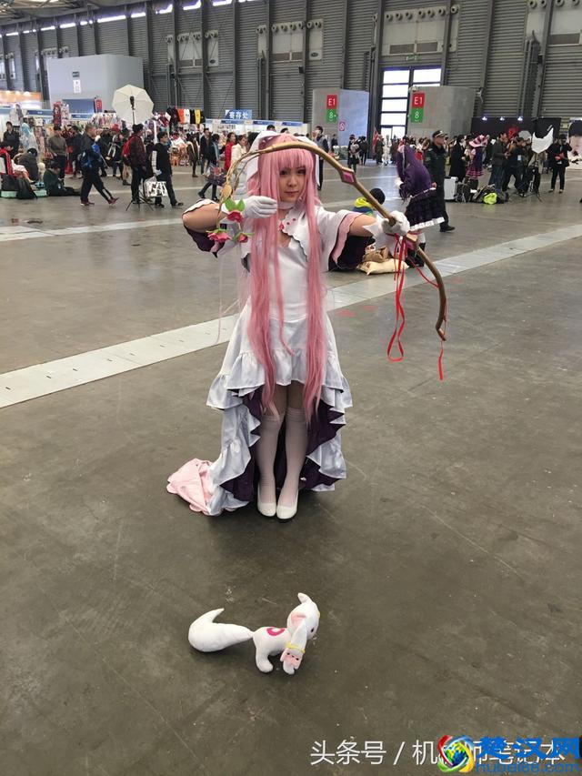 笔记本电脑玩英雄联盟 100多FPS值 怎么帧数这么低