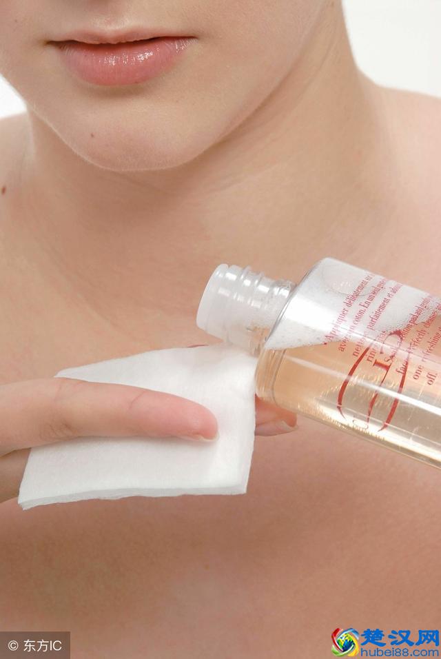 如何正确卸掉假睫毛