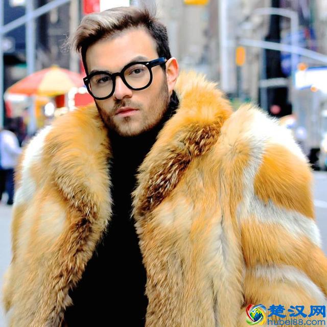 东北人穿10万块的貂总被说土，不如花几千买件帅炸天的皮毛一体