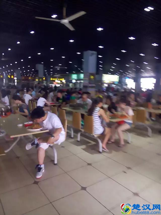 有一种买卖叫做江湖生意，火爆了。