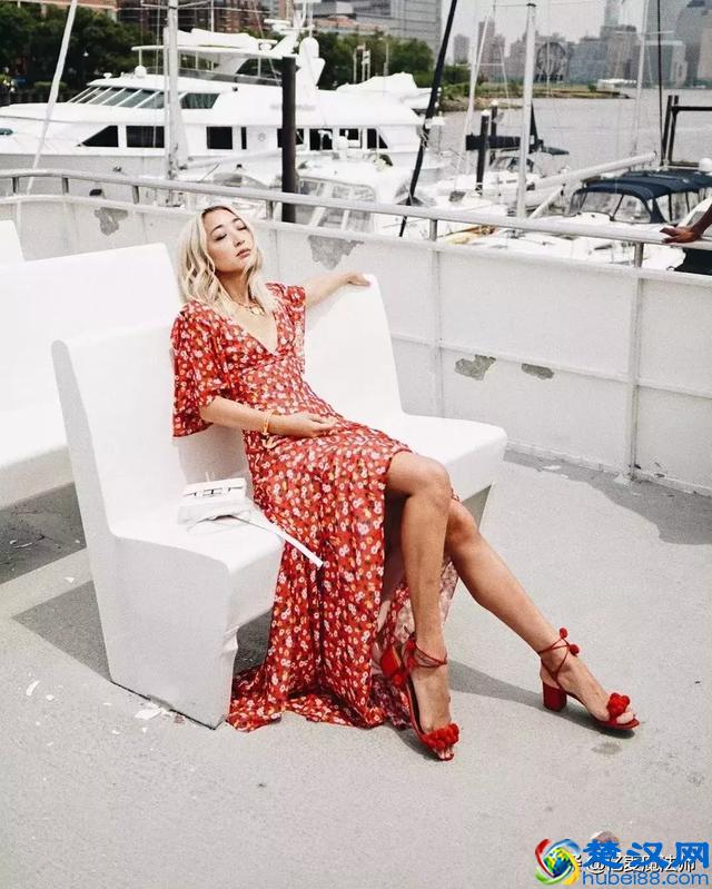 谁说脚胖脚丑不能穿凉鞋？避免这四种，怎么穿怎么好看时髦