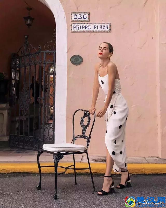 谁说脚胖脚丑不能穿凉鞋？避免这四种，怎么穿怎么好看时髦