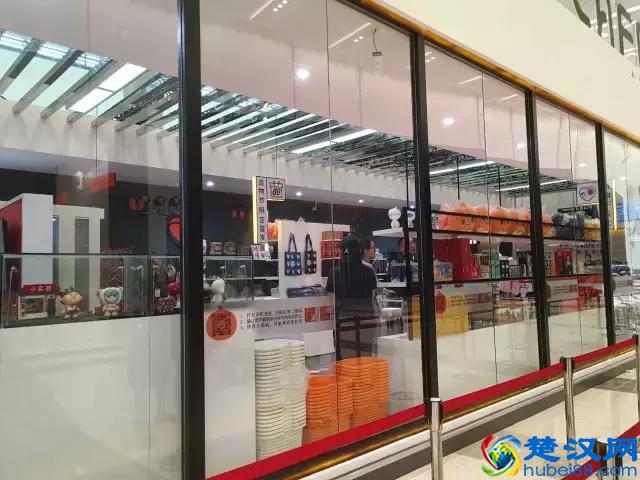 “阿里无人超市！为啥我进不去！”“你用的是老公的淘宝号啊”