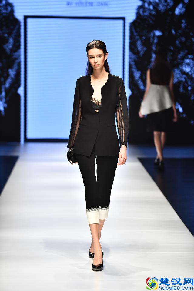 2019大连春季时装周秀场直击——Sunfed思凡