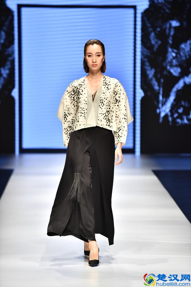 2019大连春季时装周秀场直击——Sunfed思凡