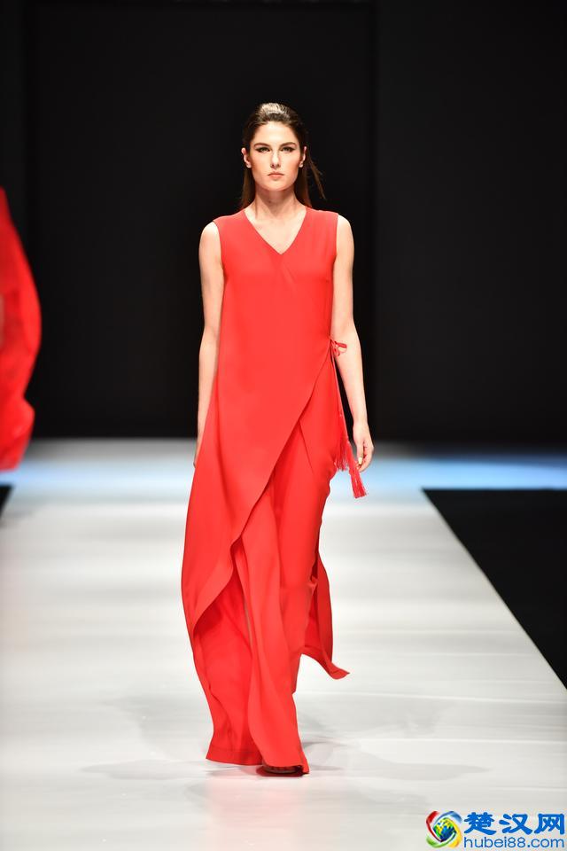2019大连春季时装周秀场直击——Sunfed思凡