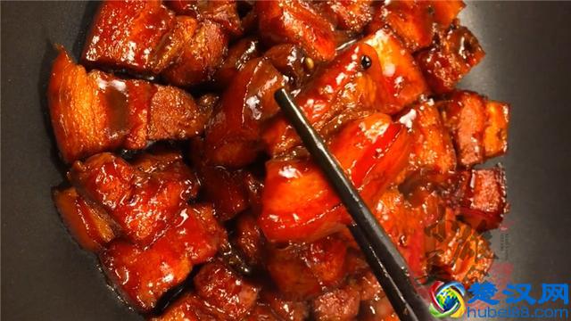 红烧肉怎么做才好吃?秘诀都在这里,不加一滴水,真香!