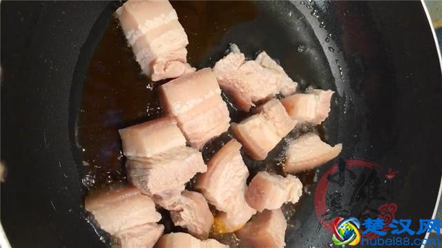 红烧肉怎么做才好吃?秘诀都在这里,不加一滴水,真香!