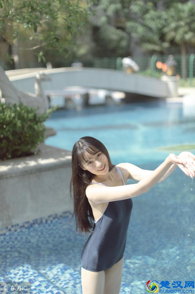 最开始和女生聊天，聊什么比较好？高手聊天技巧曝光