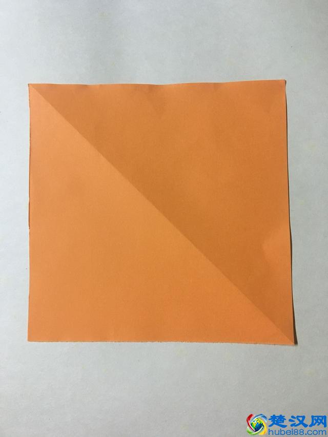 小时候经常玩的东南西北，教孩子折吧？