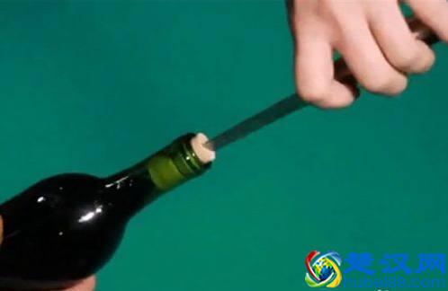 没有开瓶器怎么开红酒的4个方法