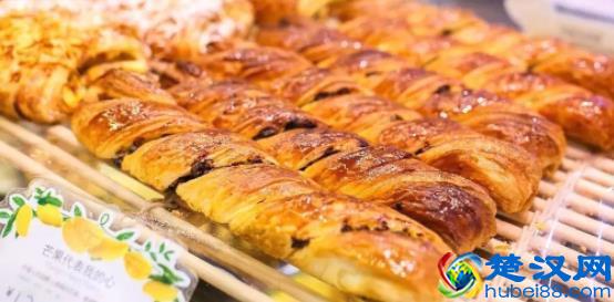 巴黎贝甜用心做烘焙，成为当下最受欢迎的烘焙品牌