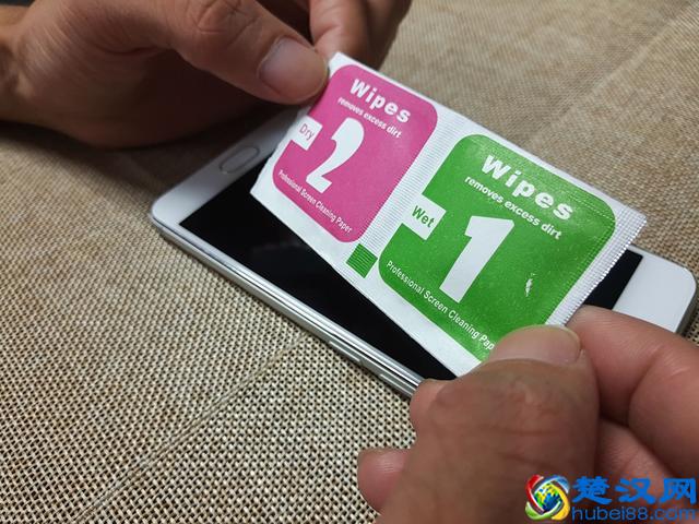 科普：你会贴膜吗？老司机教你如何贴一张完美的手机膜！