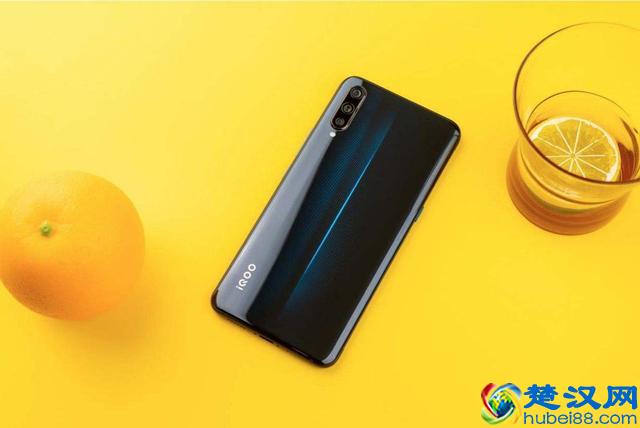 iQOO有多强悍？让网友爱不释手的强悍手机