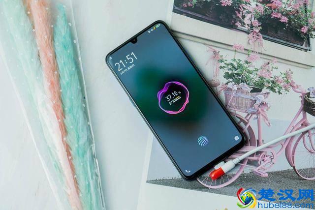 iQOO有多强悍？让网友爱不释手的强悍手机