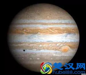 NASA被质疑P图造假，真实的太空图是什么样子的呢？