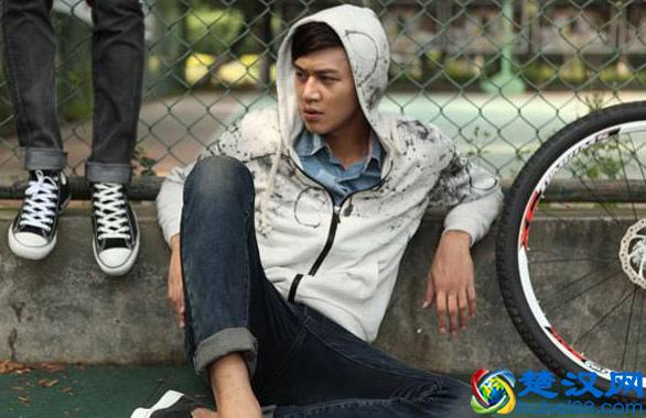 服装大佬网上做生意，销售规模突破3000万