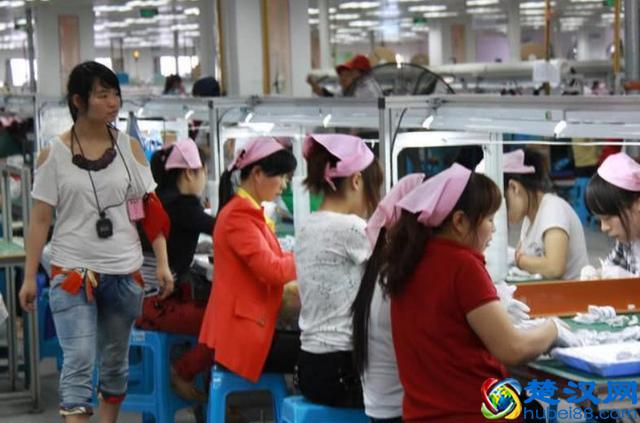 富士康临时工一个月工资多少钱？看到他们的每天收入让你意想不到