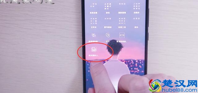 只要输入对方手机号码就能定位，对方无需安装任何软件，太实用了