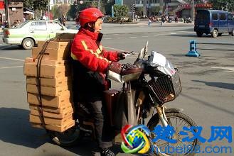 快递员一天送200个包裹，最终能有多少收入？老员工告诉你实情