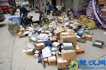 快递员一天送200个包裹，最终能有多少收入？老员工告诉你实情