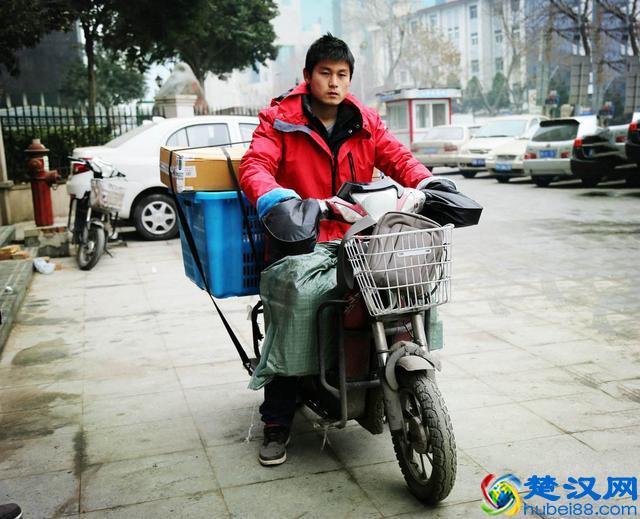 快递员一天送200个包裹，最终能有多少收入？老员工告诉你实情