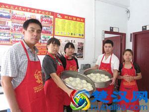 早餐小吃学做什么能摆摊卖的，一个或两个人就可以操作