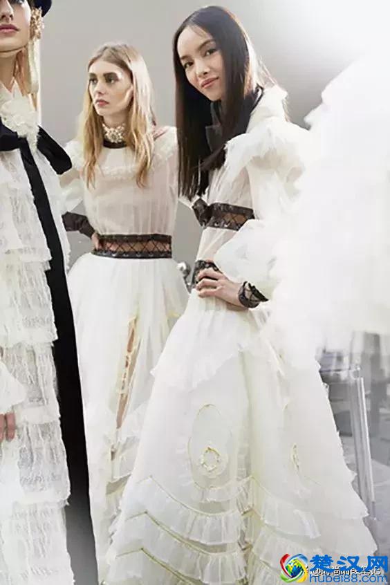 黑白颜色这么搭，让你时尚又有内涵！