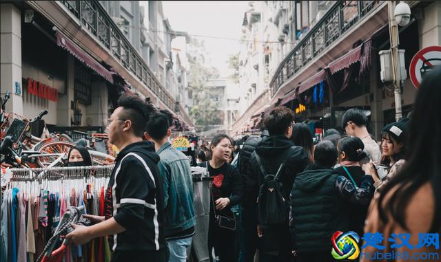 广州十大女装批发市场！！！这里拥有全球最齐的货源