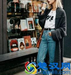 高腰牛仔裤搭配什么上衣 短上衣和高腰牛仔裤永远不会出错