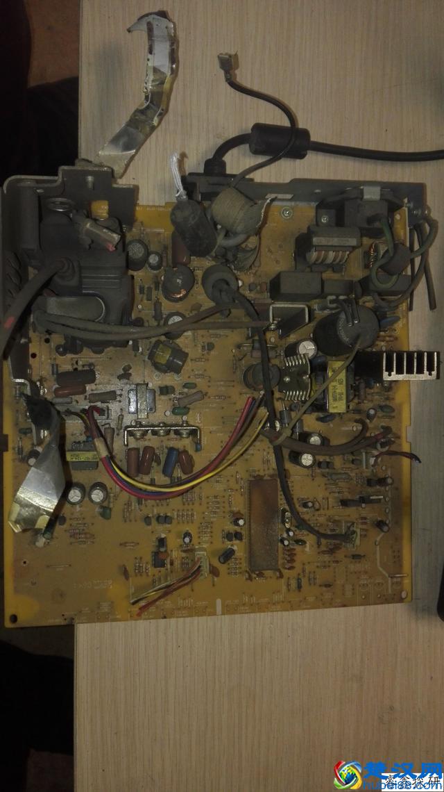 细致多图拆一个国产的飞利浦彩色显示器06年的