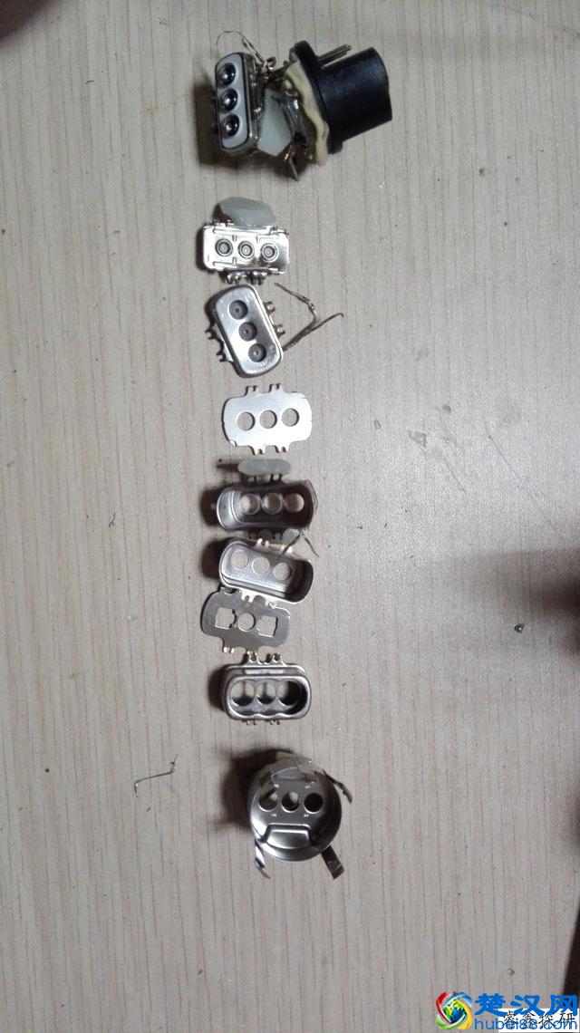 细致多图拆一个国产的飞利浦彩色显示器06年的