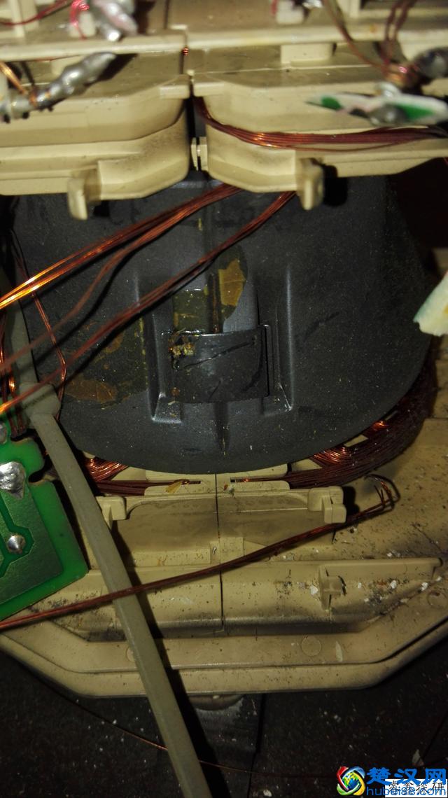 细致多图拆一个国产的飞利浦彩色显示器06年的