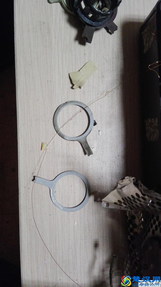 细致多图拆一个国产的飞利浦彩色显示器06年的