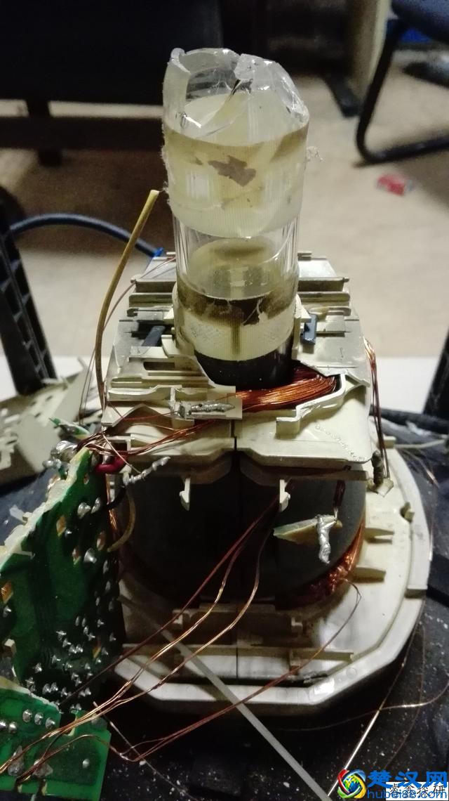 细致多图拆一个国产的飞利浦彩色显示器06年的