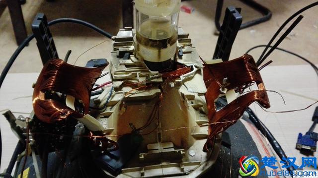 细致多图拆一个国产的飞利浦彩色显示器06年的