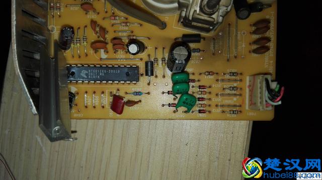 细致多图拆一个国产的飞利浦彩色显示器06年的