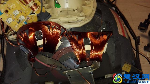 细致多图拆一个国产的飞利浦彩色显示器06年的