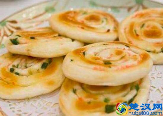 葱油饼怎么做？从和面开始，教你做出正宗的葱油饼