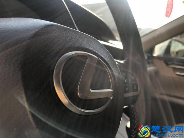 聊聊雷克萨斯ES用车感受，30万买它值不值？