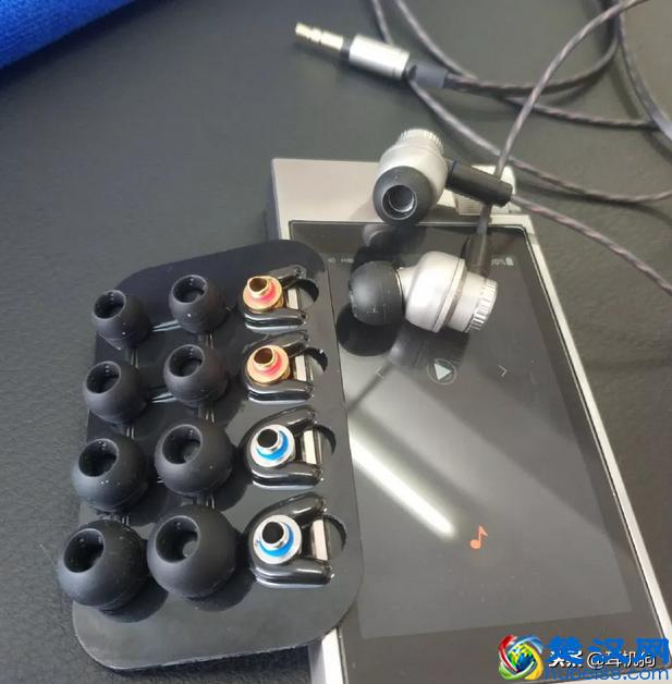 声音震撼，颜值爆表，JVC这三款耳机你听过吗？