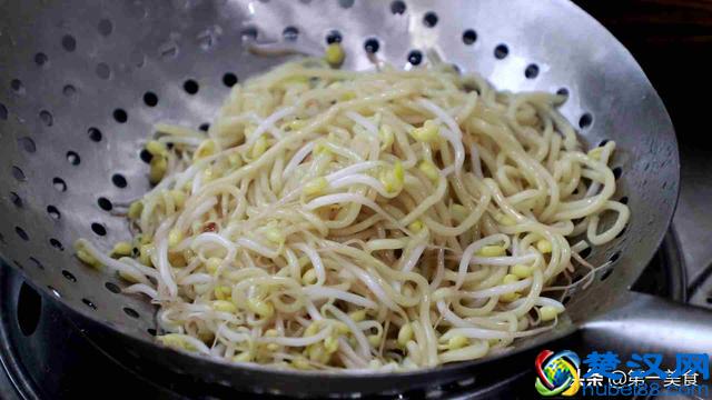 厨师长分享热干面的做法，学会了在家也能吃，做法简单又好吃
