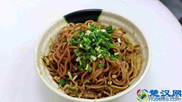 厨师长分享热干面的做法，学会了在家也能吃，做法简单又好吃