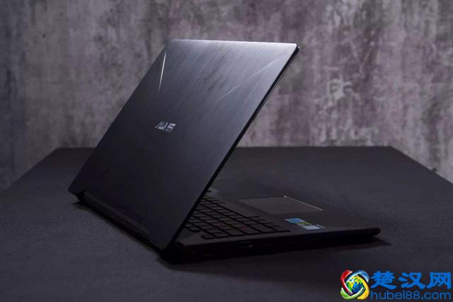 这款华硕笔记本，不仅性价比十足，而且还有意想不到的边框设计