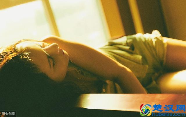 知道吗？失恋了一直走不出来，你可能是做了这4件事