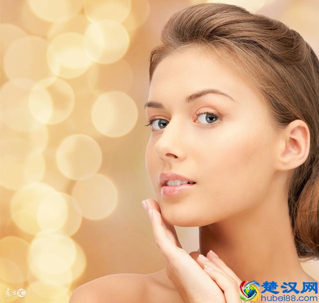 长痘痘时要不要用洗面奶？痘痘肌洁面的这些护肤误区都在这！