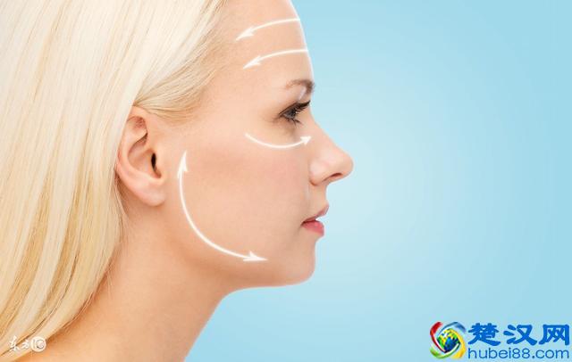 长痘痘时要不要用洗面奶？痘痘肌洁面的这些护肤误区都在这！