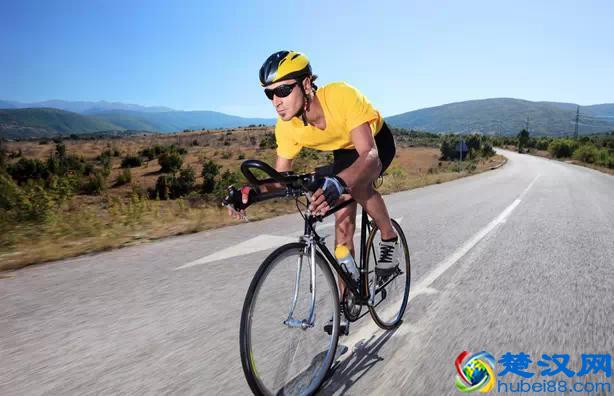 经常用电脑的人为什么更容易掉发？该如何预防？